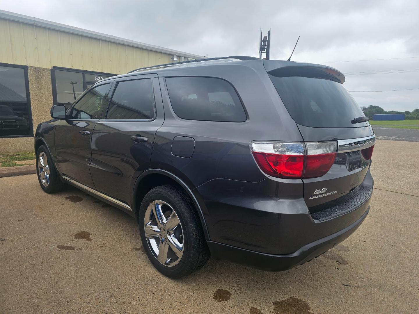 2013 GRAY Dodge Durango SXT RWD (1C4RDHAG2DC) with an 3.6L V6 DOHC 24V engine, 5-Speed Automatic transmission, located at 533 S Seven Points BLVD, Seven Points, TX, 75143, (430) 255-4030, 32.313999, -96.209351 - Photo#3